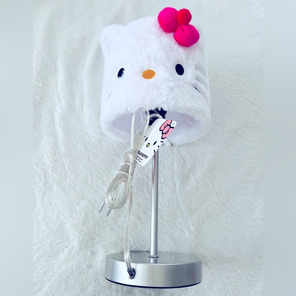 Hello Kitty Lamp - Picture 5 of 7